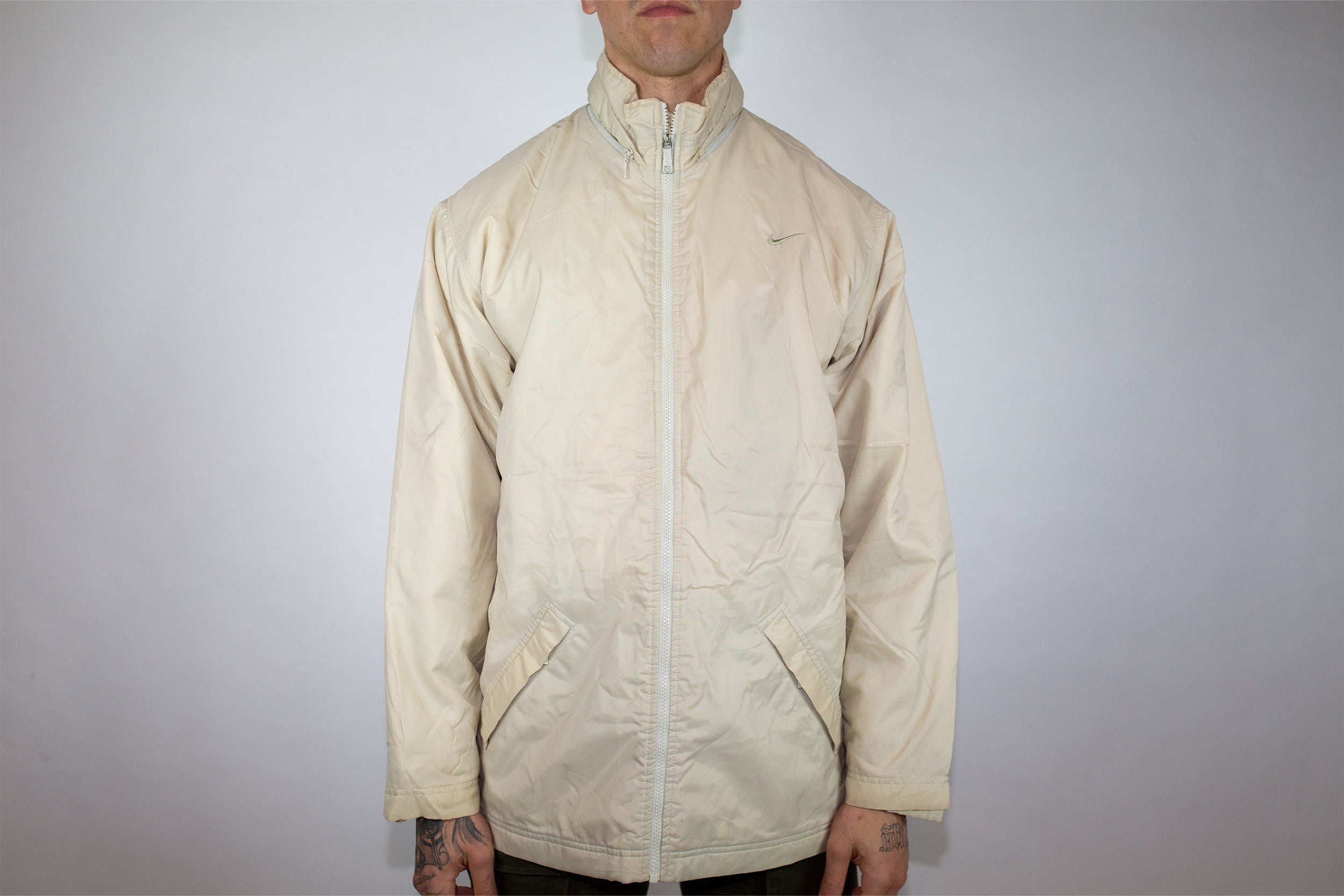 VINTAGE NIKE WHITE BOMBER JACKET M