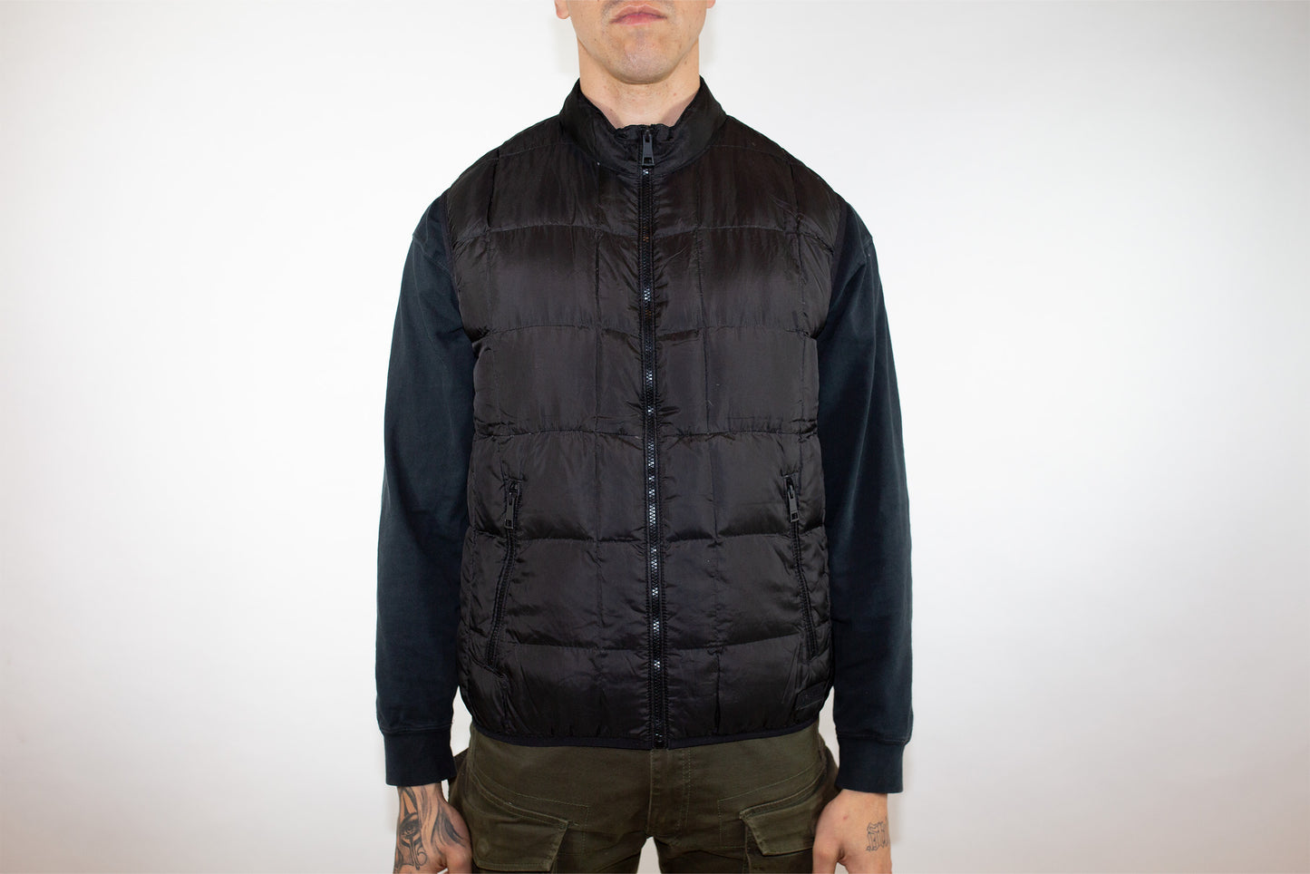 VINTAGE BURBERRY SPORT BLACK PUFFER VEST (XL FITS L)